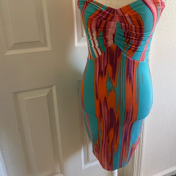 IKAT sleeveless Summer dress - Picture 2 of 5